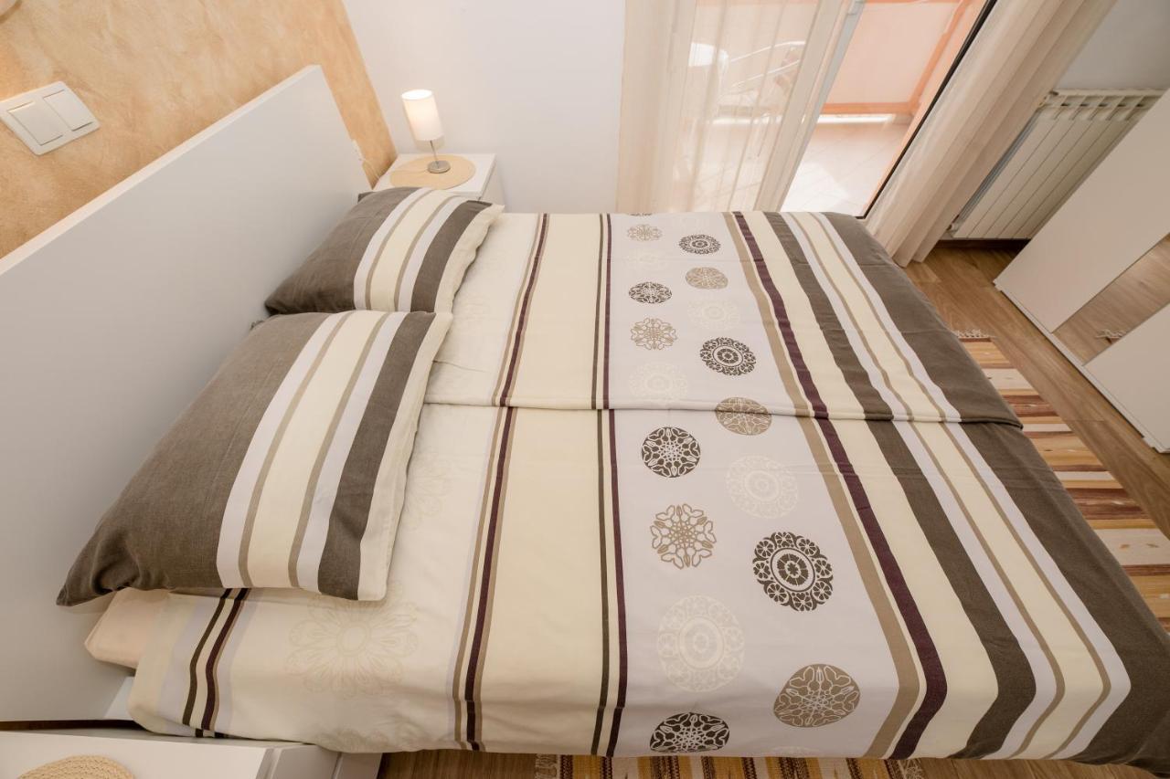 Apartmani Marica Beg Palit ภายนอก รูปภาพ