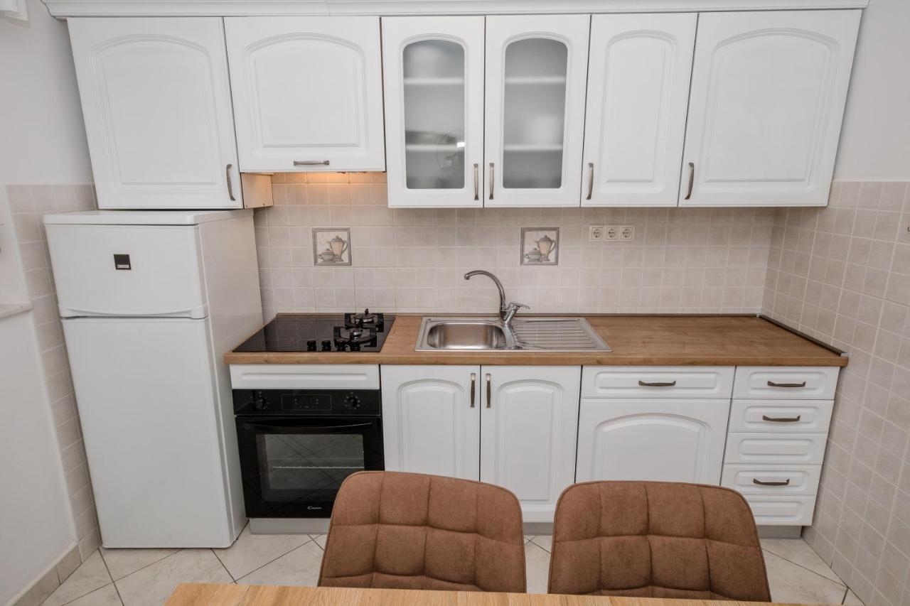 Apartmani Marica Beg Palit ภายนอก รูปภาพ