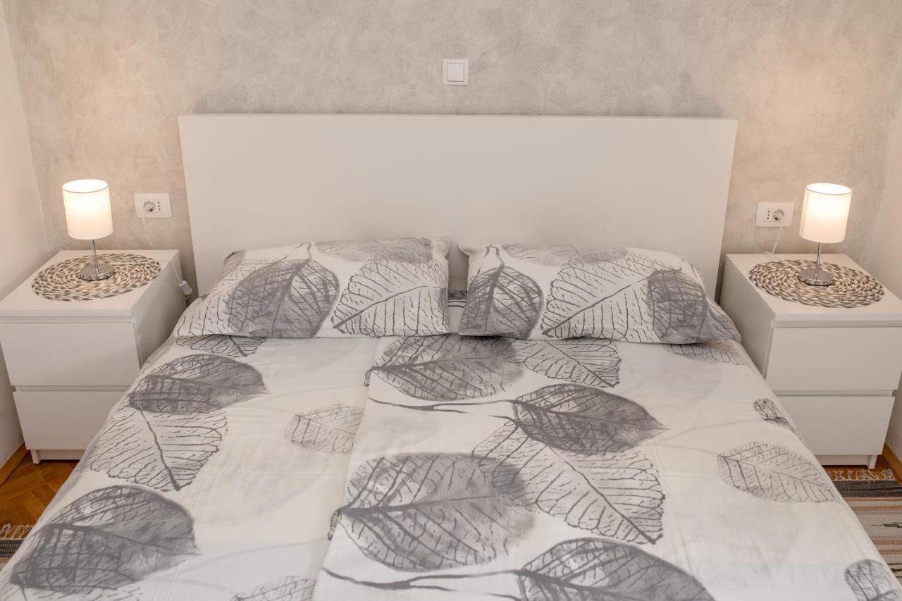 Apartmani Marica Beg Palit ภายนอก รูปภาพ