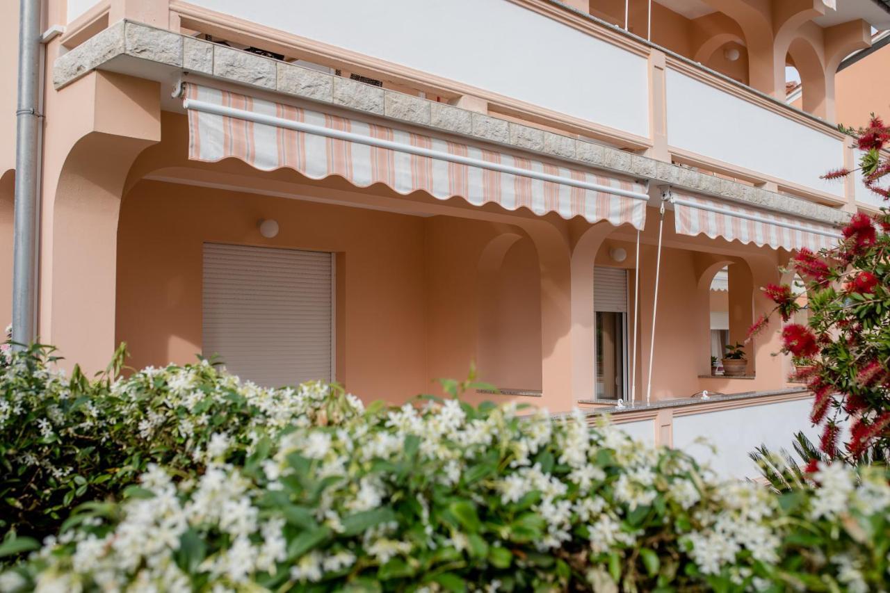 Apartmani Marica Beg Palit ภายนอก รูปภาพ