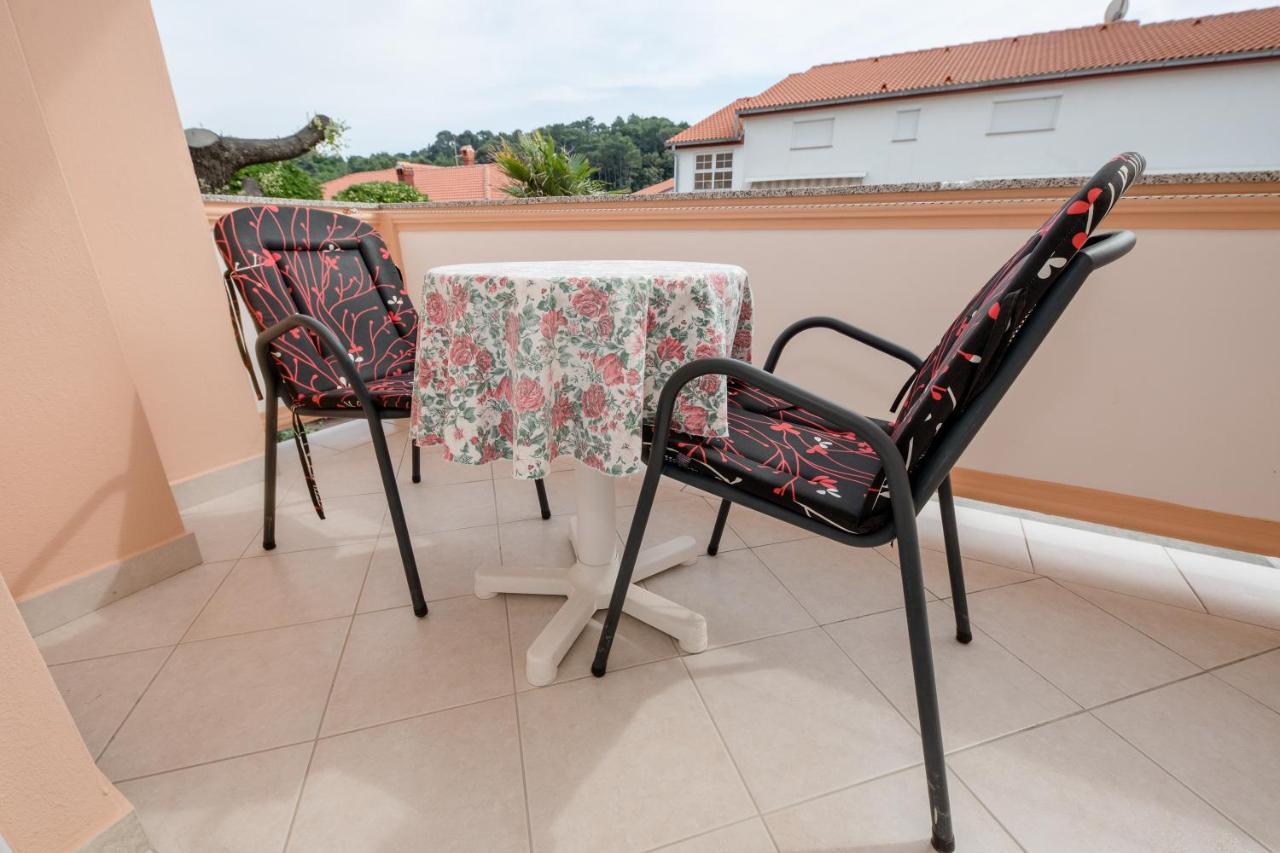 Apartmani Marica Beg Palit ภายนอก รูปภาพ