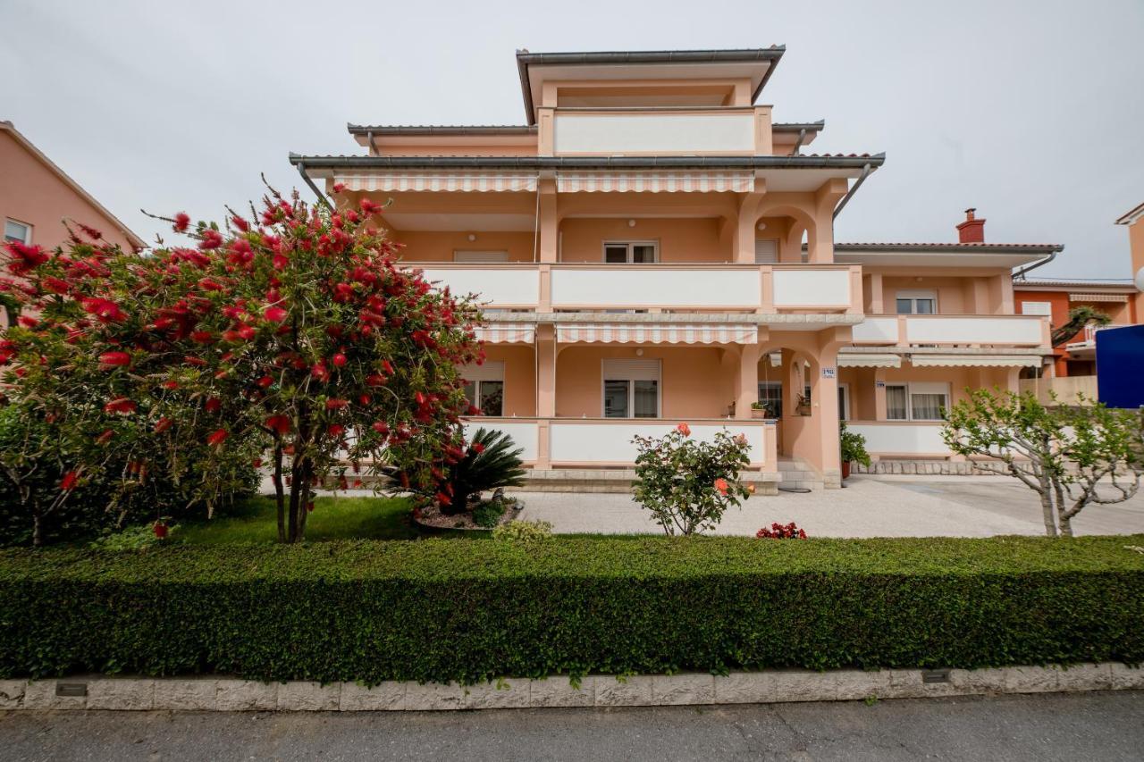 Apartmani Marica Beg Palit ภายนอก รูปภาพ