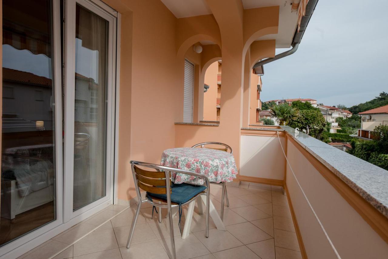 Apartmani Marica Beg Palit ภายนอก รูปภาพ
