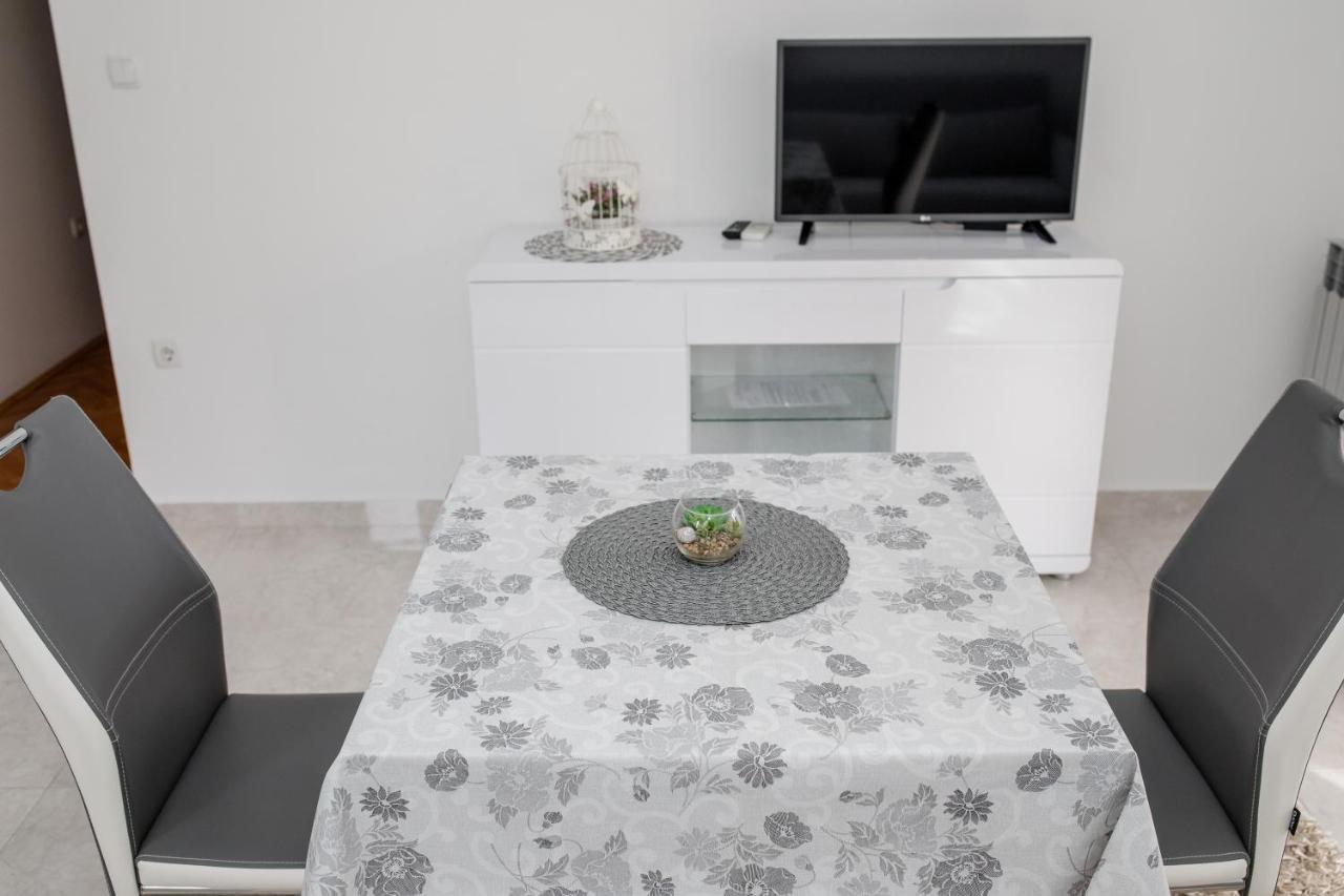 Apartmani Marica Beg Palit ภายนอก รูปภาพ