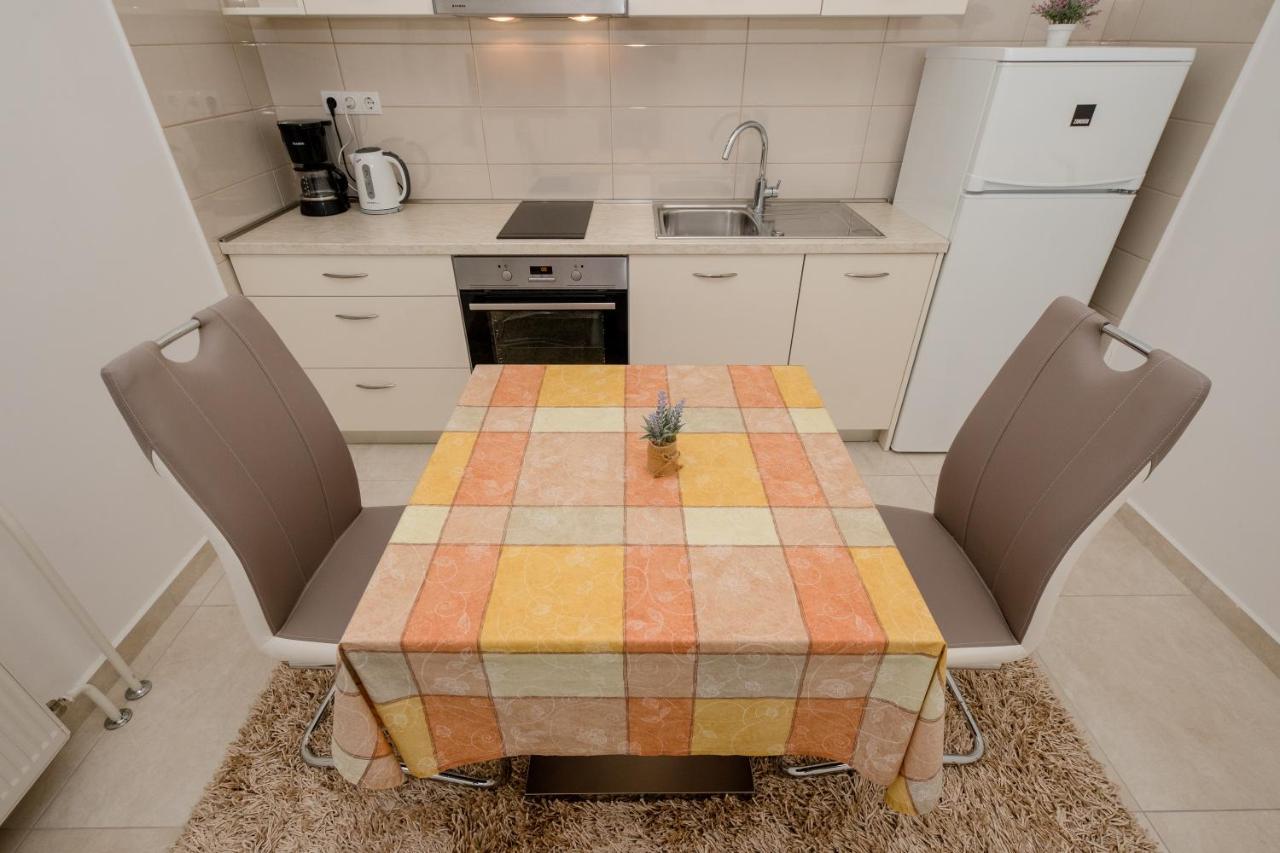 Apartmani Marica Beg Palit ภายนอก รูปภาพ