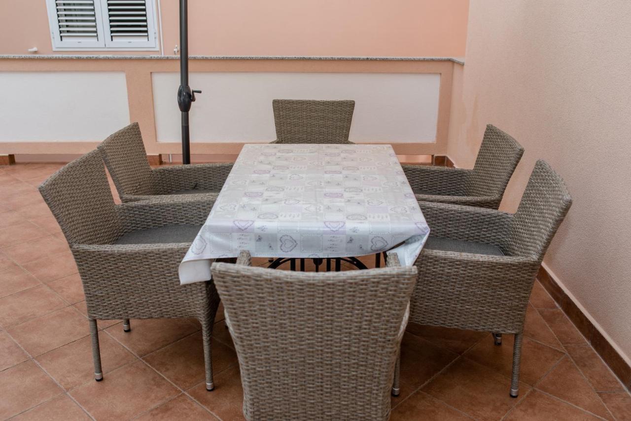 Apartmani Marica Beg Palit ภายนอก รูปภาพ